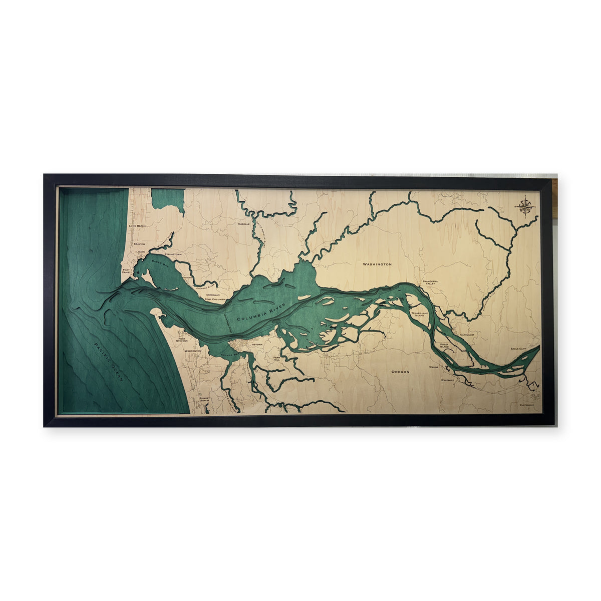 Columbia River, McGowan, Oregon Wood Map — Multilayer — plain-background photo