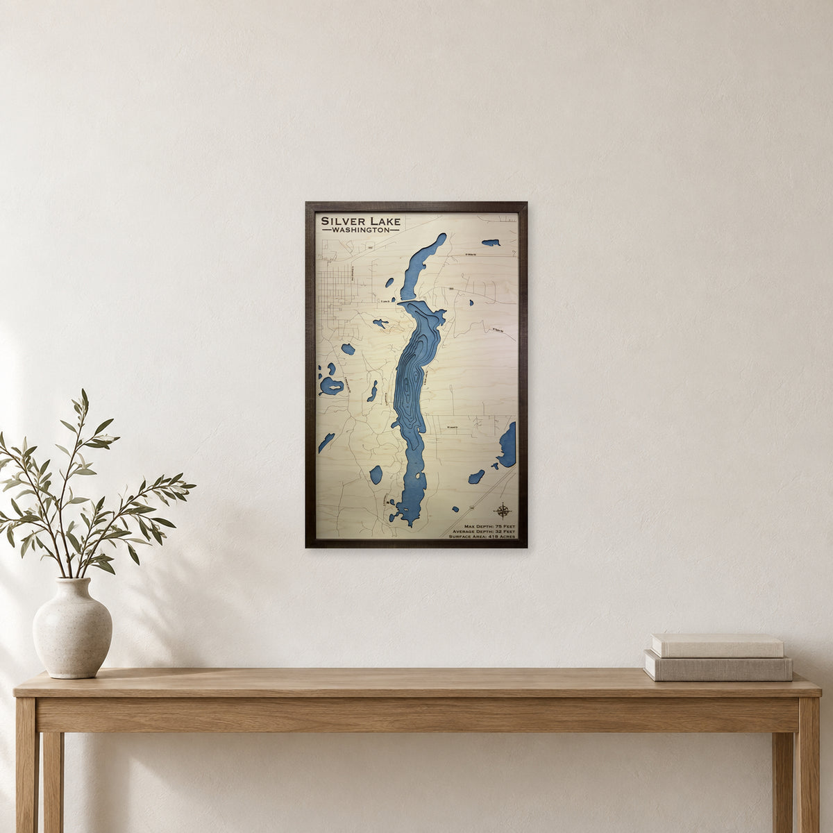 Silver Lake, Washington Wood Map — room mockup [MC20261006 q2632 2b0554aab259]