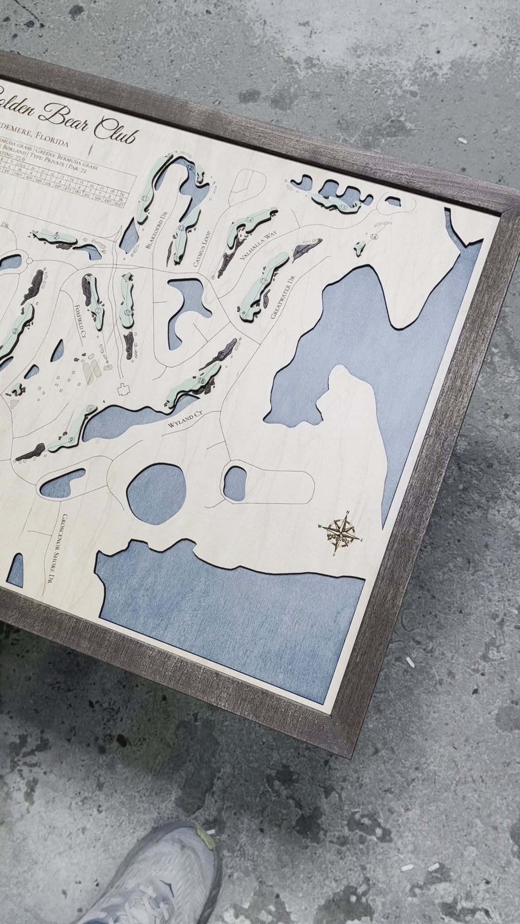 video showing the golf map up close. 